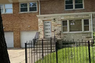 2646 E 77th St, Chicago, IL 60649 - Photo 1
