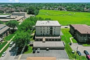 5800 W 105th St, Oak Lawn, IL 60453 - Photo 3