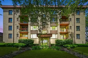 5800 W 105th St, Oak Lawn, IL 60453 - Photo 1