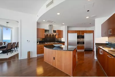 401 N Wabash Avenue #44A, Chicago, IL 60611 - Photo 13