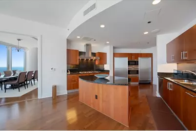 401 N Wabash Avenue #44A, Chicago, IL 60611 - Photo 11
