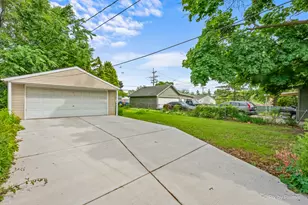 143 N Center St, Bensenville, IL 60106 - Photo 3