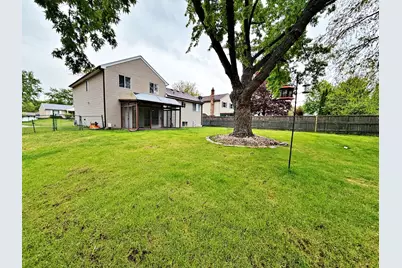800 W Beechtree Lane, Bartlett, IL 60103 - Photo 27