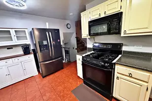 800 W Beechtree Ln, Bartlett, IL 60103 - Photo 7