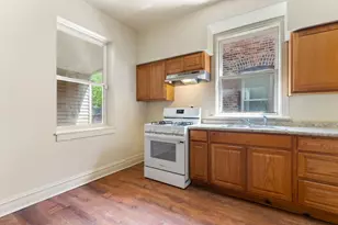 5725 S Wolcott Ave, Chicago, IL 60636 - Photo 9
