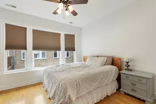 1437 W Greenleaf Ave, Chicago, IL 60626 - Photo 11