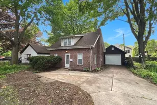 159 S Commonwealth Ave, Aurora, IL 60506 - Photo 1
