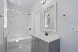 541 N Lawndale Ave, Chicago, IL 60624 - Photo 7