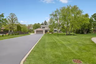 7 Sorrel Ct, Lemont, IL 60439 - Photo 3