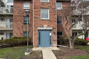 1345 Cunat Ct, Lake in the Hills, IL 60156 - Photo 1