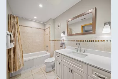 661 Thompson Boulevard, Buffalo Grove, IL 60089 - Photo 23