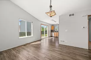 503 May St, Plano, IL 60545 - Photo 5