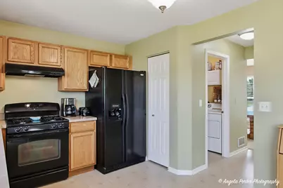 6820 Ayre Drive, McHenry, IL 60050 - Photo 11