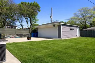 9611 Reeves Ct, Franklin Park, IL 60131 - Photo 15