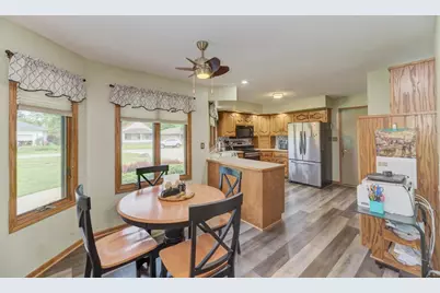 104 N Cedar Street, Gardner, IL 60424 - Photo 9