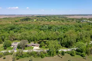 27 Birchwood Ln, Saint Anne, IL 60964 - Photo 7
