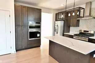 19749 Savoy St, Lynwood, IL 60411 - Photo 3