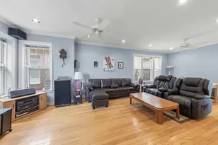 2831 N Kildare Ave, Chicago, IL 60641 - Photo 3