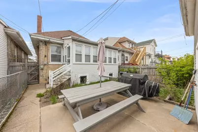 2831 N Kildare Avenue, Chicago, IL 60641 - Photo 21
