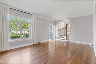 545 S Evergreen Ave, Arlington Heights, IL 60005 - Photo 7