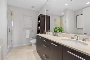 240 E Illinois St, Chicago, IL 60611 - Photo 17