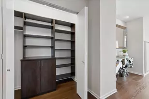 240 E Illinois St, Chicago, IL 60611 - Photo 13