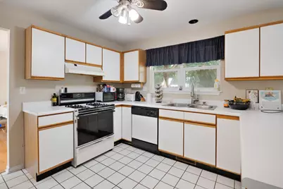 8566 Cedar Street, Fox Lake, IL 60020 - Photo 7