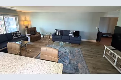 9375 Landings Lane #404, Des Plaines, IL 60016 - Photo 3
