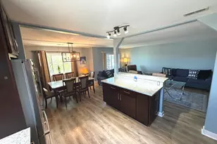 9375 Landings Ln, Des Plaines, IL 60016 - Photo 9