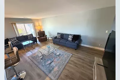 9375 Landings Lane #404, Des Plaines, IL 60016 - Photo 3