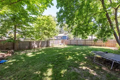 1609 N Sheridan Road, Waukegan, IL 60085 - Photo 9