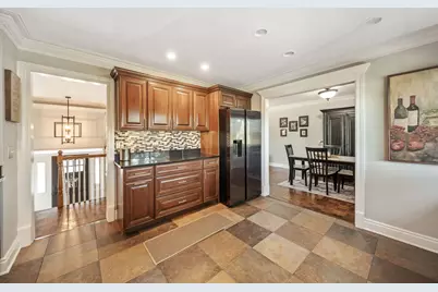 6402 Macarthur Drive, Woodridge, IL 60517 - Photo 7