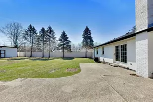 2055 Walnut Cir, Northbrook, IL 60062 - Photo 29