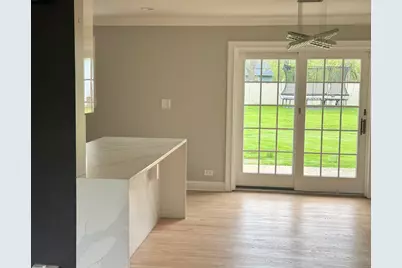 2055 Walnut Circle, Northbrook, IL 60062 - Photo 5