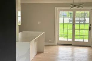 2055 Walnut Cir, Northbrook, IL 60062 - Photo 5