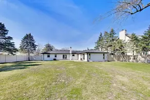 2055 Walnut Cir, Northbrook, IL 60062 - Photo 31