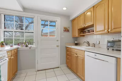 414 Barton Avenue, Evanston, IL 60202 - Photo 9