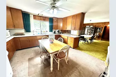57 Sherwood Drive, Centralia, IL 62801 - Photo 3