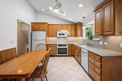 1016 Longmeadow Drive, Glenview, IL 60025 - Photo 9