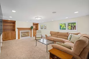 1016 Longmeadow Dr, Glenview, IL 60025 - Photo 11