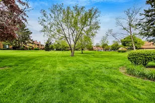 1336 Fairfax Ln, Buffalo Grove, IL 60089 - Photo 27