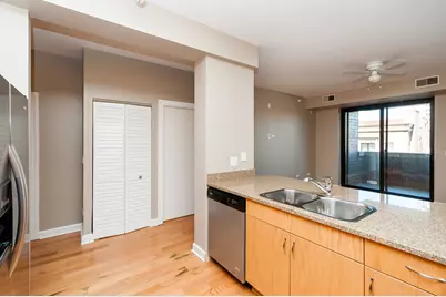 451 W Huron Street #703, Chicago, IL 60654 - Photo 5