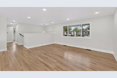 408 Desmond Drive, Schaumburg, IL 60193 - Photo 3