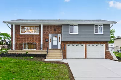 408 Desmond Drive, Schaumburg, IL 60193 - Photo 1