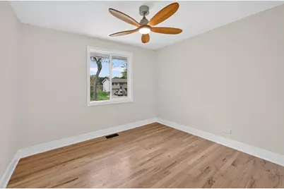 408 Desmond Drive, Schaumburg, IL 60193 - Photo 15