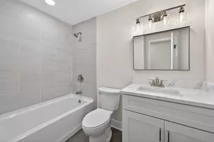408 Desmond Dr, Schaumburg, IL 60193 - Photo 17