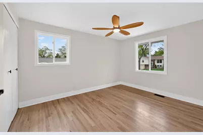 408 Desmond Drive, Schaumburg, IL 60193 - Photo 13