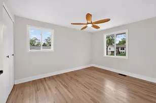 408 Desmond Dr, Schaumburg, IL 60193 - Photo 13