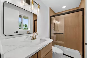 408 Desmond Dr, Schaumburg, IL 60193 - Photo 11