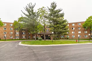 1475 Rebecca Dr, Hoffman Estates, IL 60194 - Photo 1
